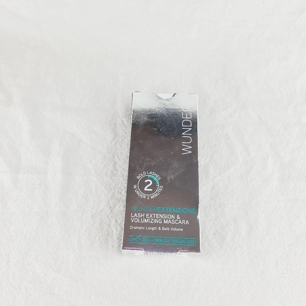 WUNDER Extensions Lash Extension volumizing and Mascara